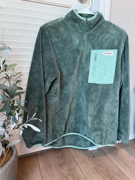Magellan Outdoors Jackets & Blazers - Magellan Outdoors Women’s Green Fleece Pullover